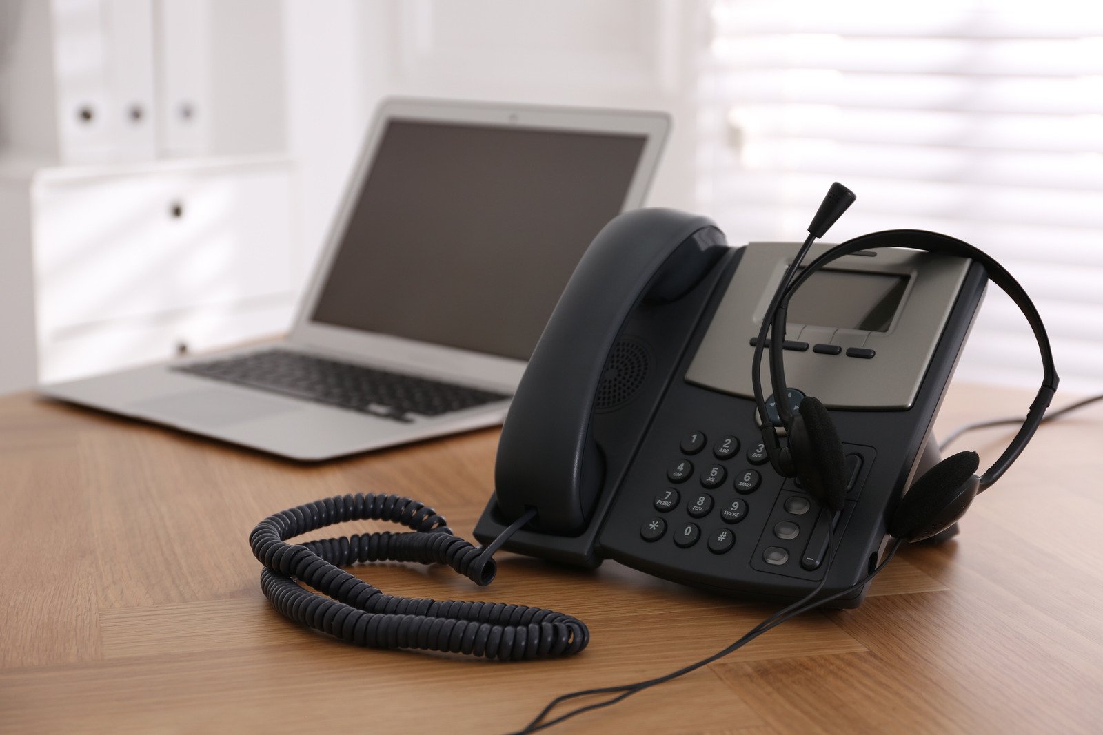 Telefonia VoIP, czyli rozmawiaj jak przez telefon stacjonarny, ale taniej i w dużo wyższej jakości
